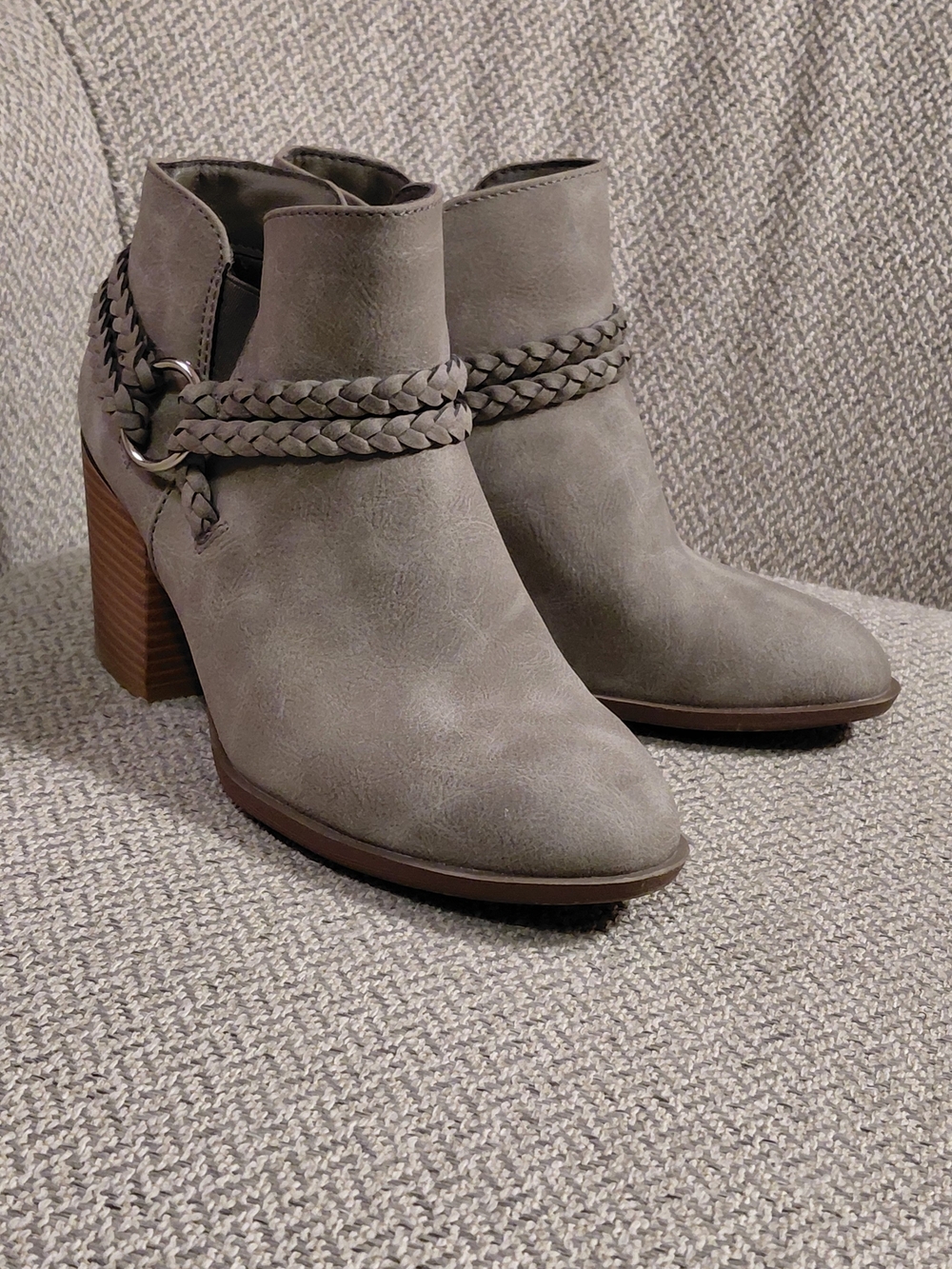 Xappeal Sandie Braided Strap Ankle Booties Grey Taupe Size 6.5